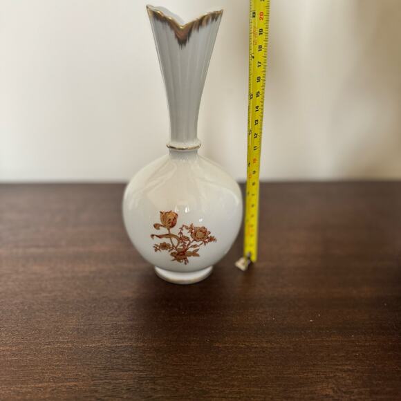 VTG Royal Kendall Porcelain Fine China Bud Vase Gold Trim Flowers Victorian - Picture 9 of 10